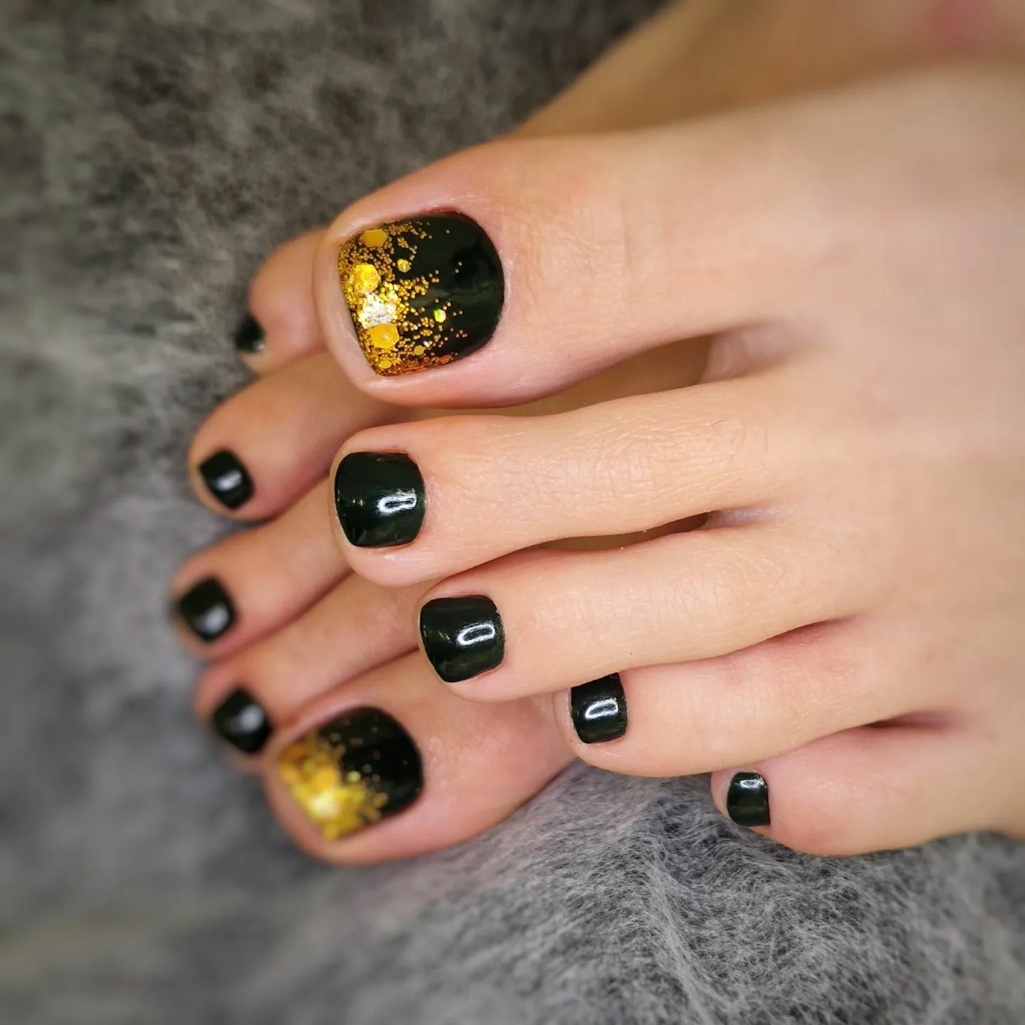 24pcs Black Square False Toe Nail Press On Design Summer Foot Nail Art With  Black Mineral Silver Color Glitter | SHEIN ASIA