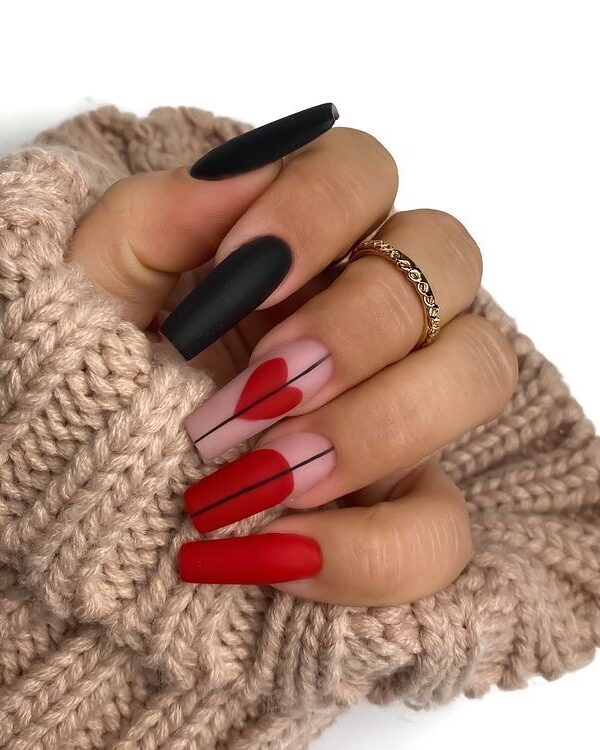 black and red nails, red and black nails