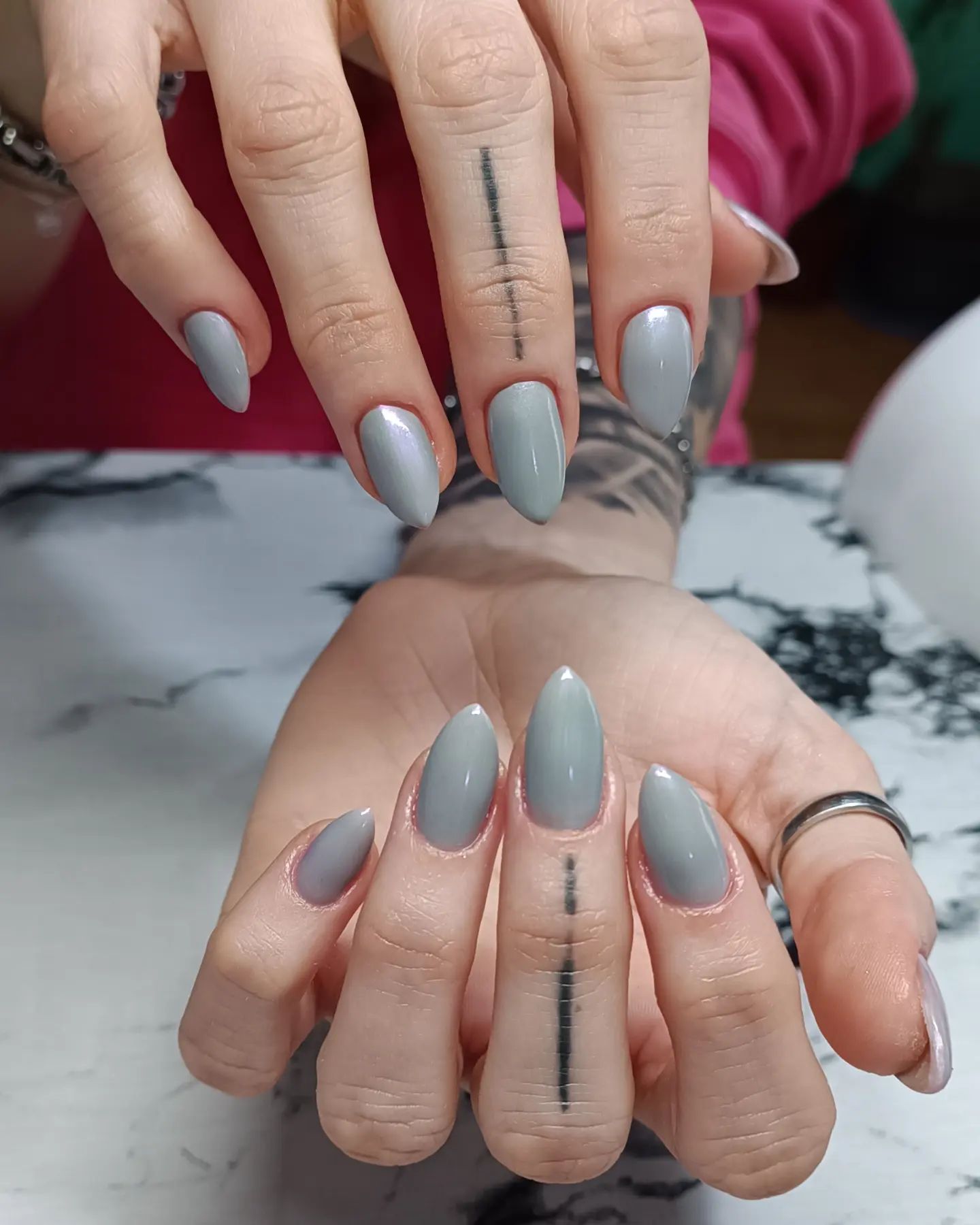 grey nails