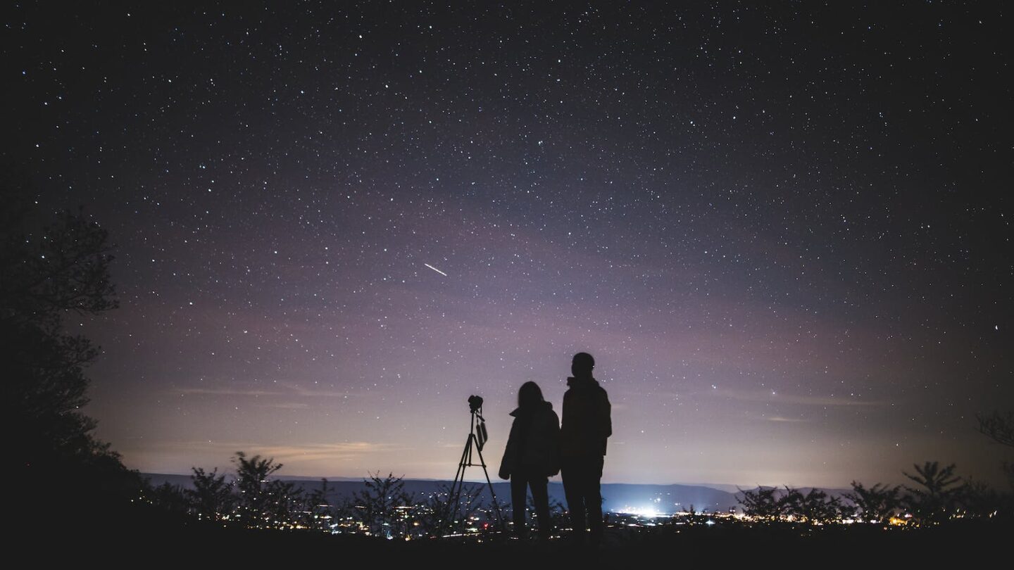 couple stargazing