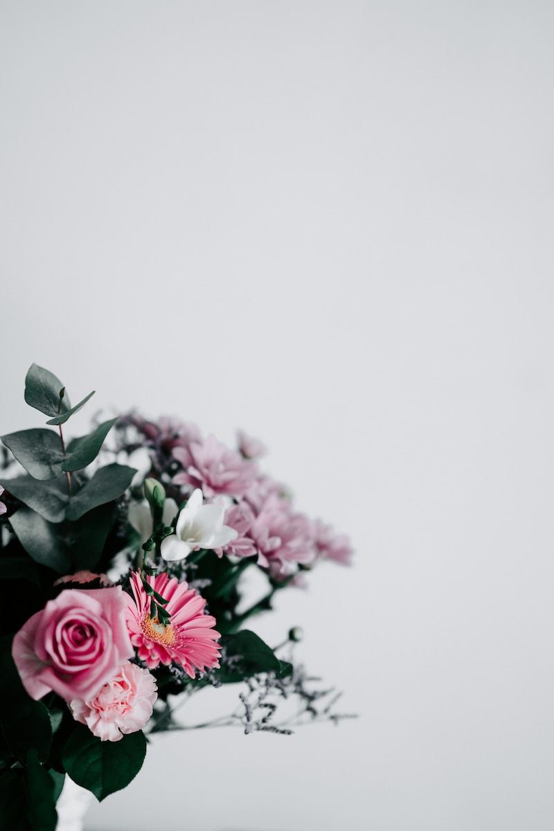 pink and white flower arrangement