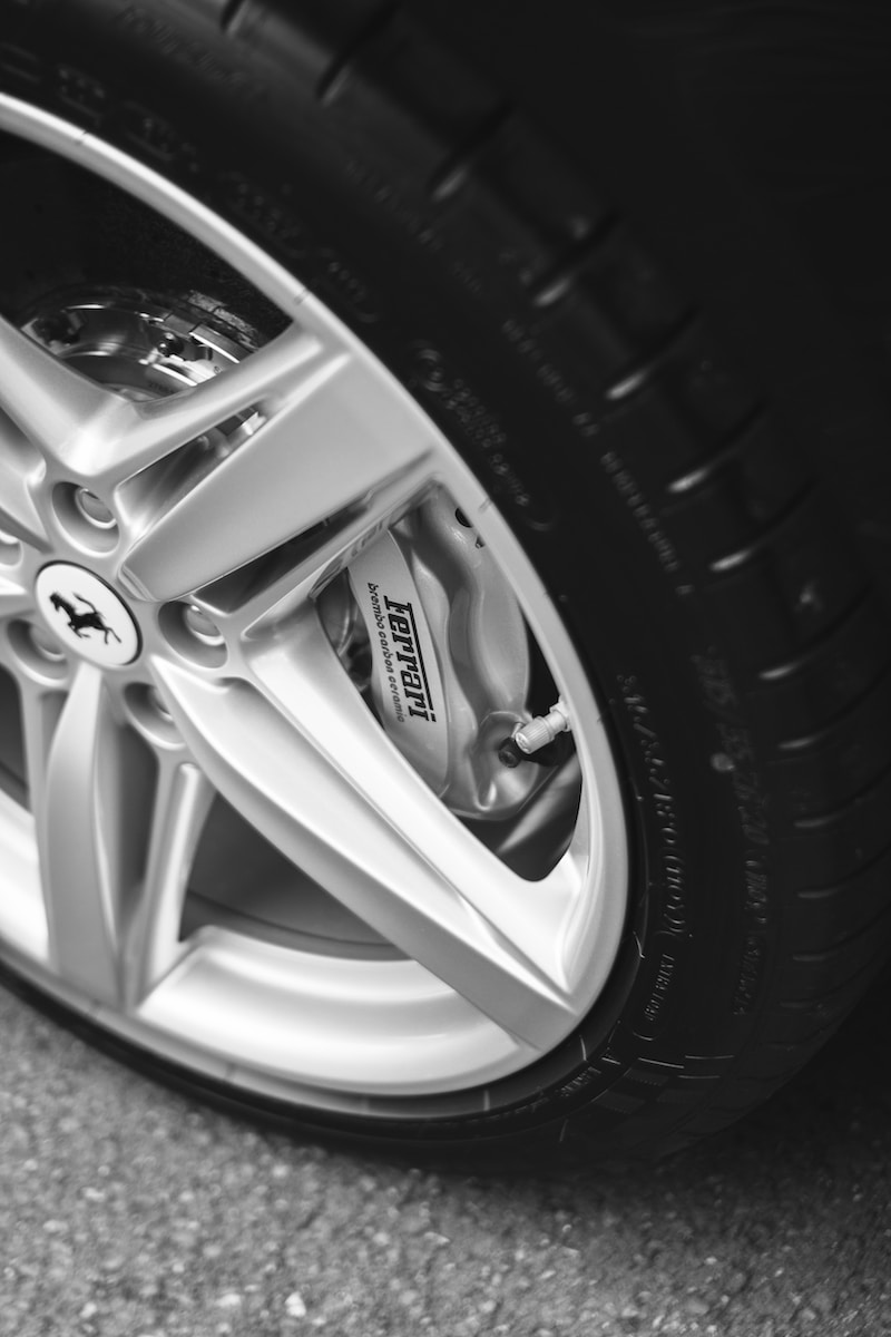 silver mercedes benz 5 spoke wheel